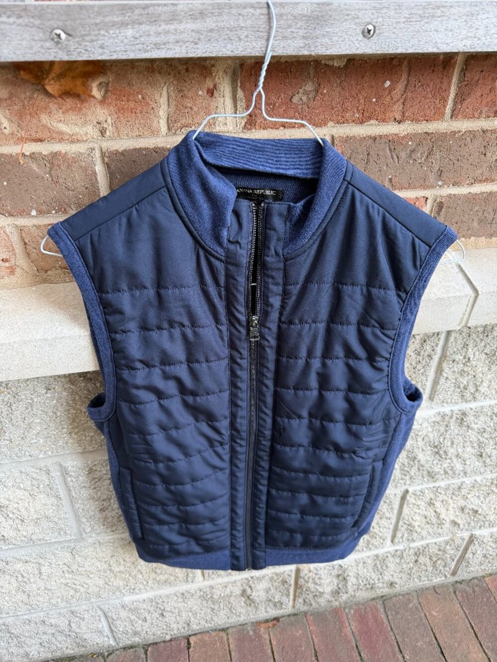 Banana Republic Vest Quilted - Navy Blue Medium